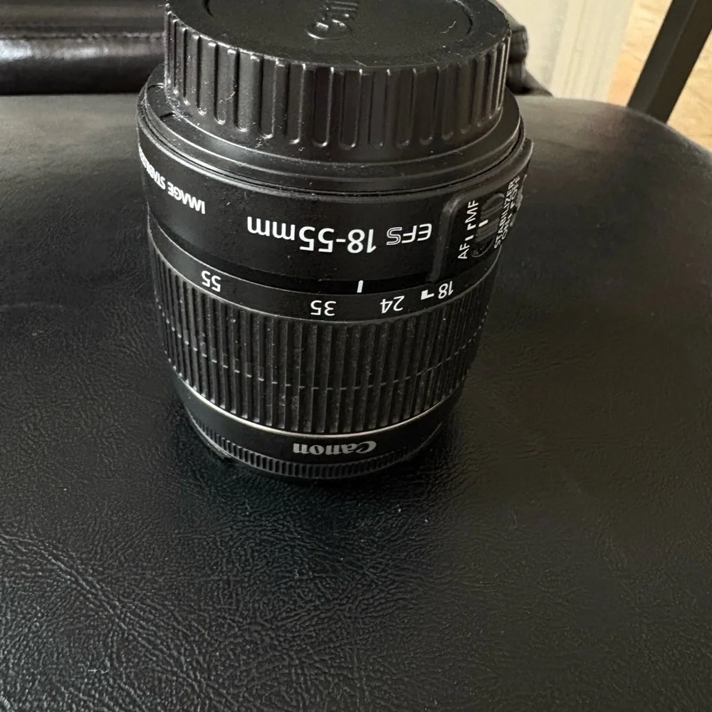 Canon zoom EFS 18-55mm lens